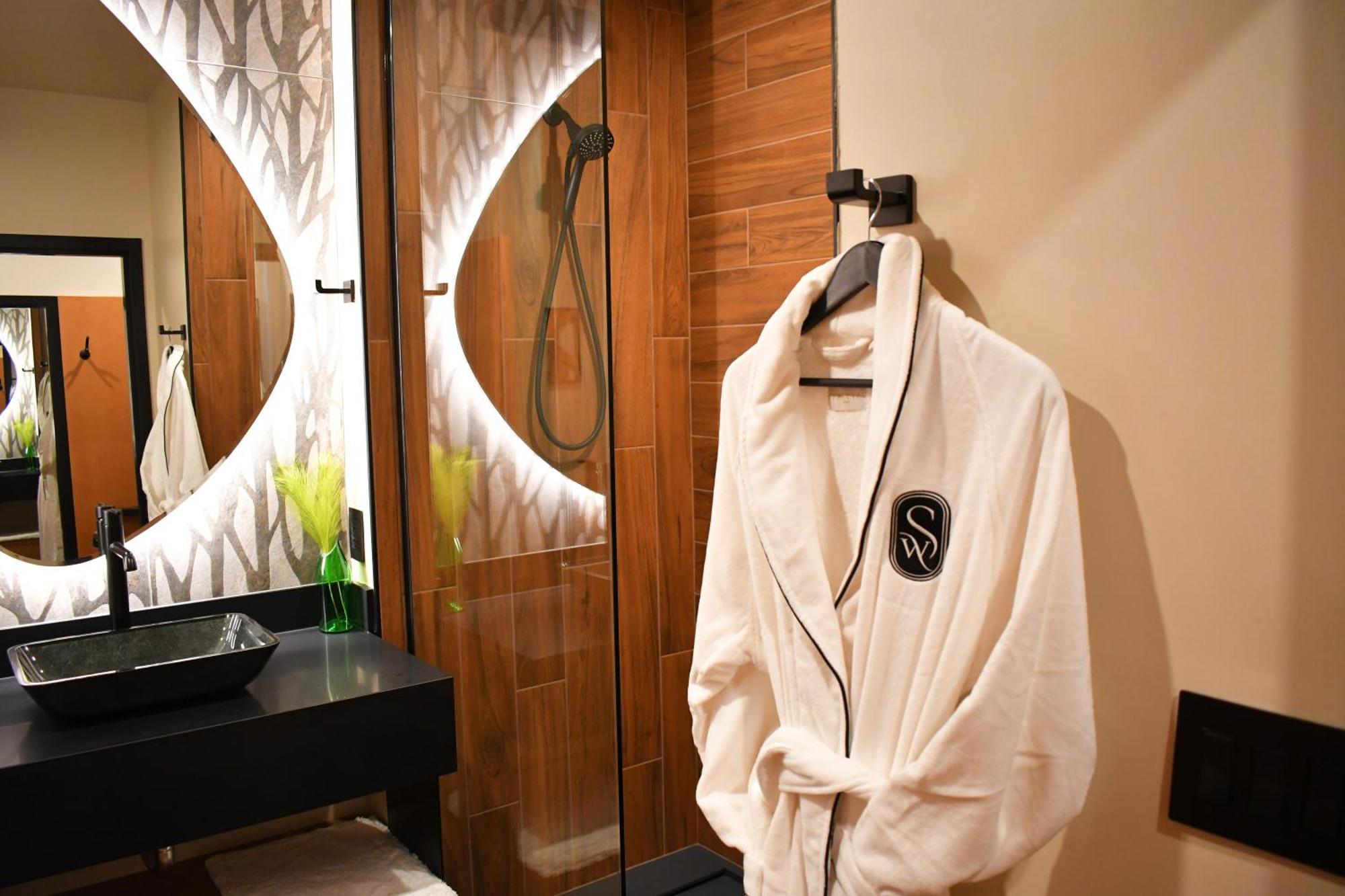 The Swiftwater Hotel Ngoại thất bức ảnh