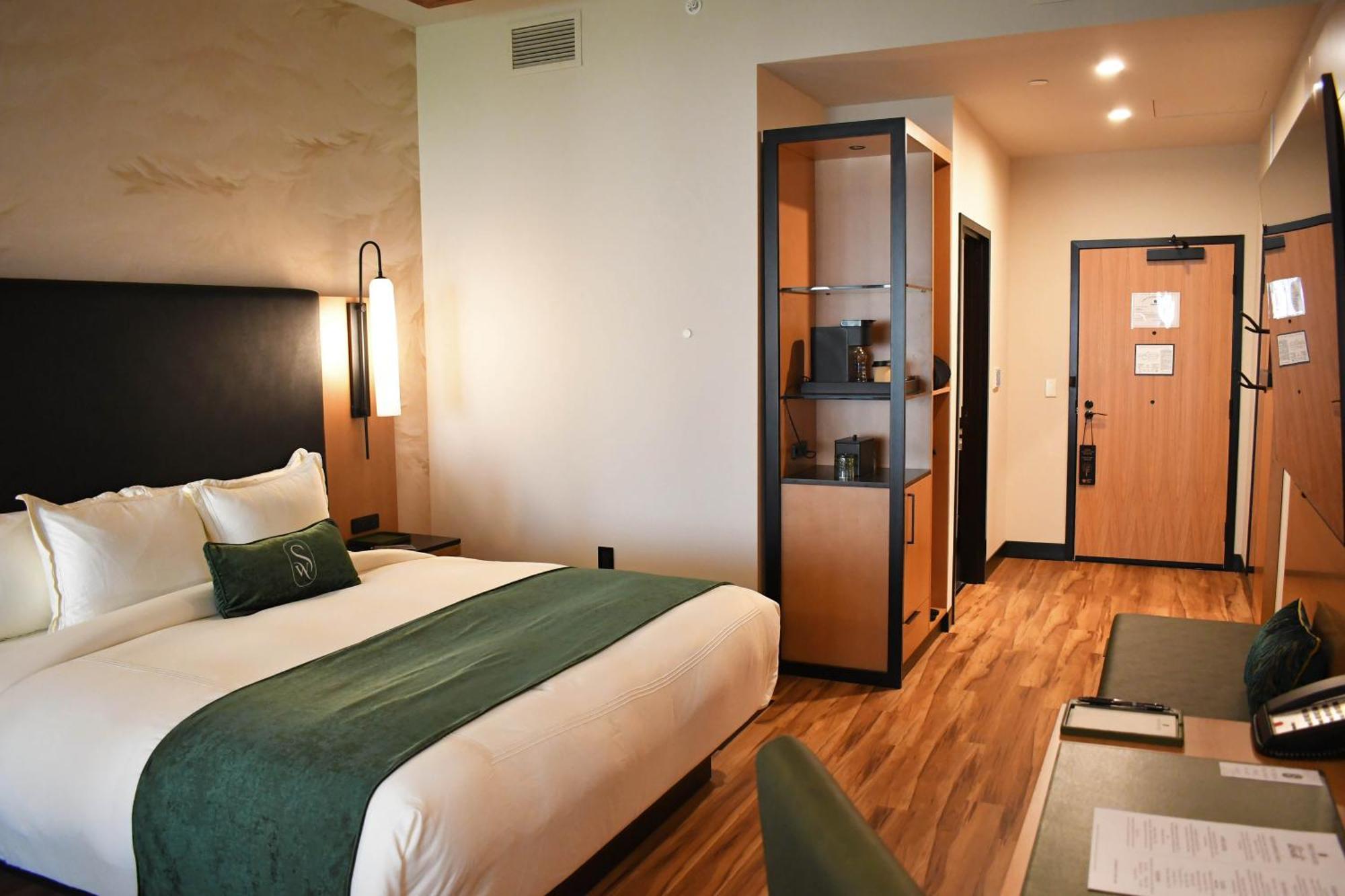 The Swiftwater Hotel Ngoại thất bức ảnh