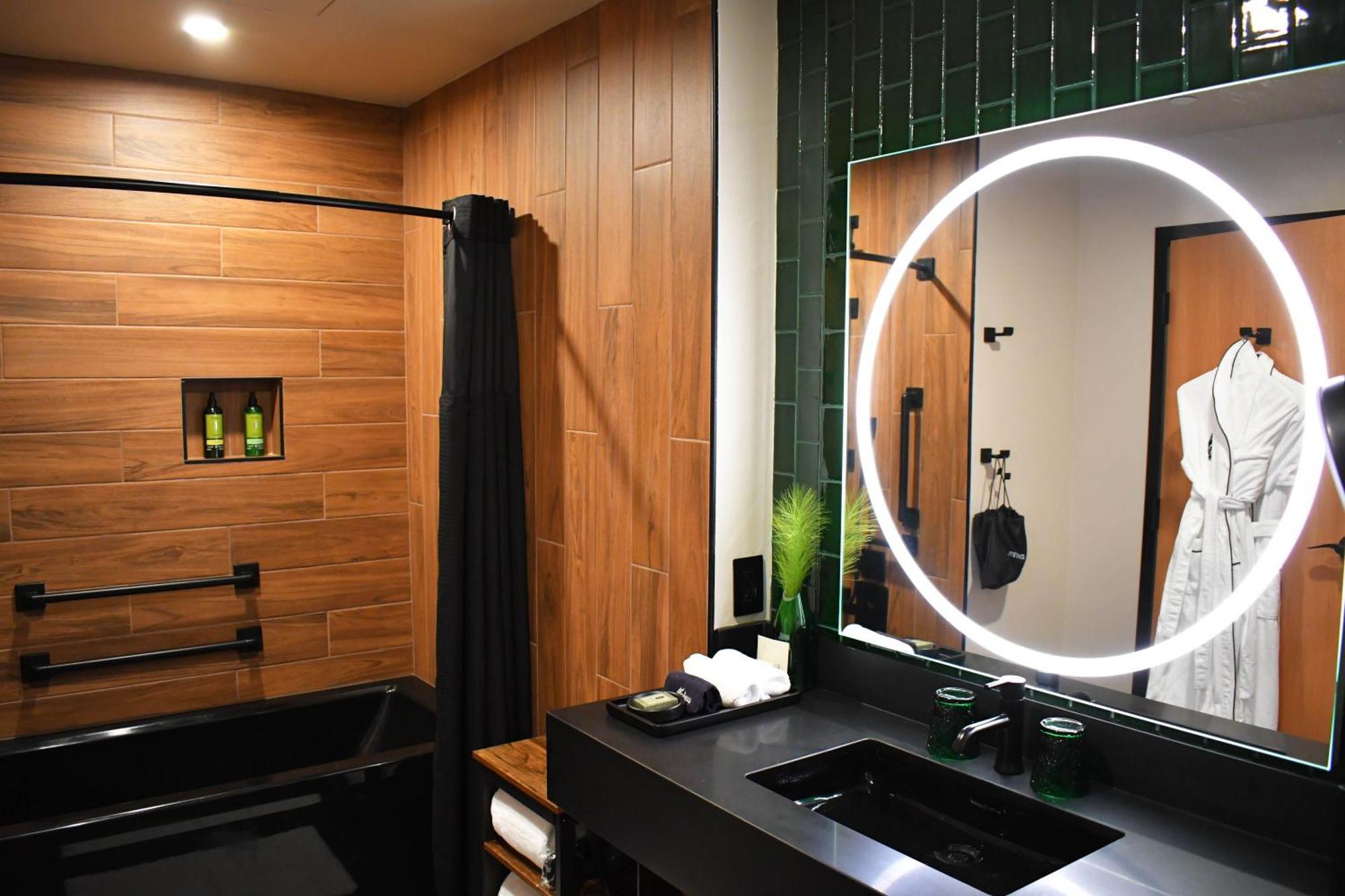 The Swiftwater Hotel Ngoại thất bức ảnh