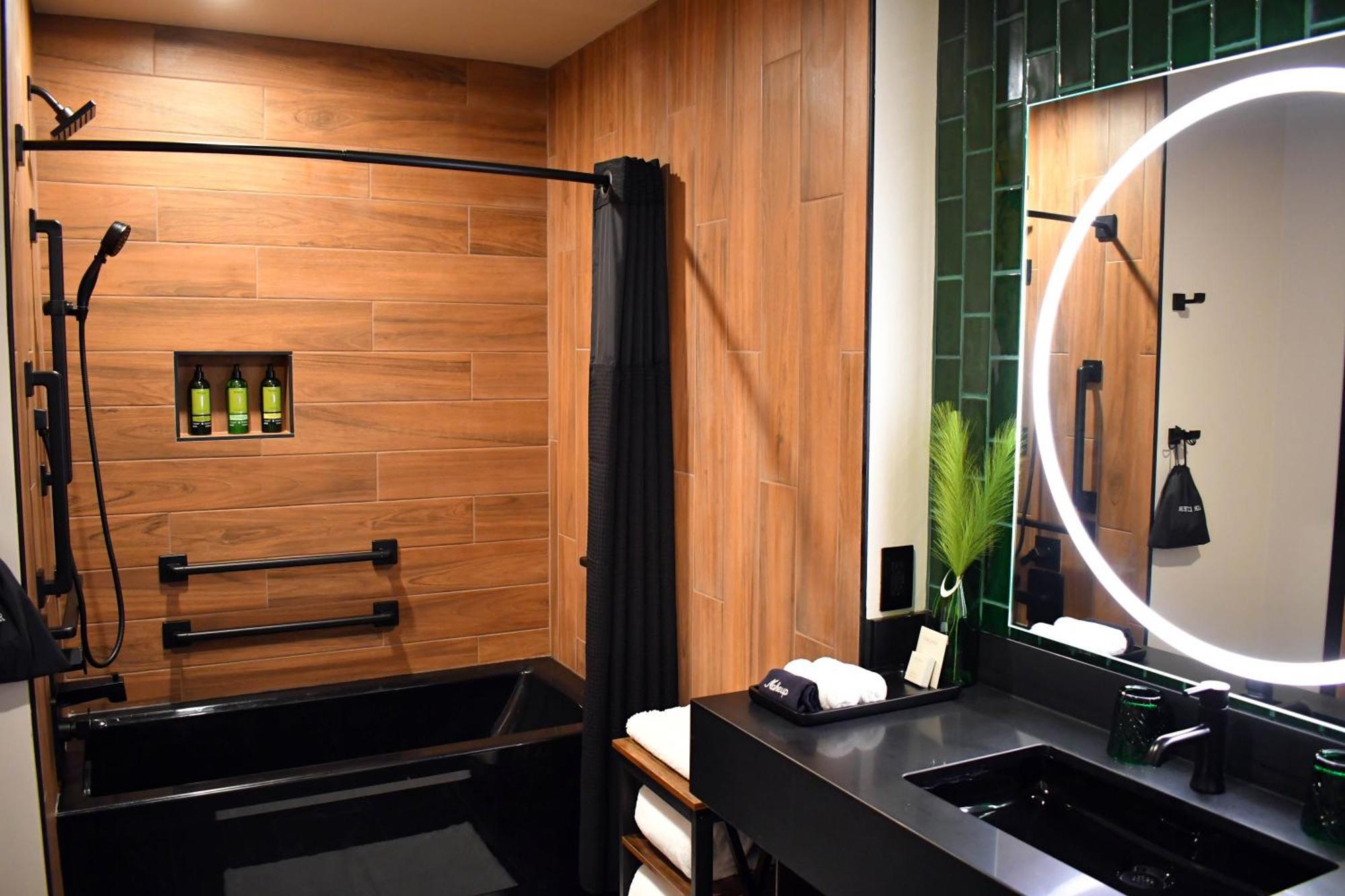 The Swiftwater Hotel Ngoại thất bức ảnh